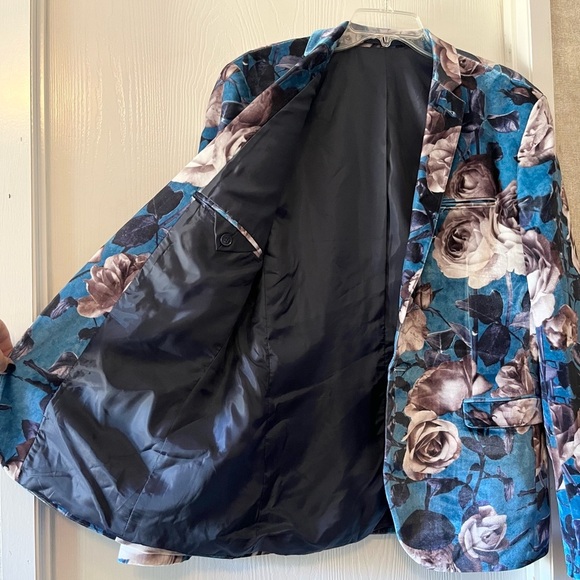 ASOS Velvet Blazer with Floral Design - Picture 3 of 6
